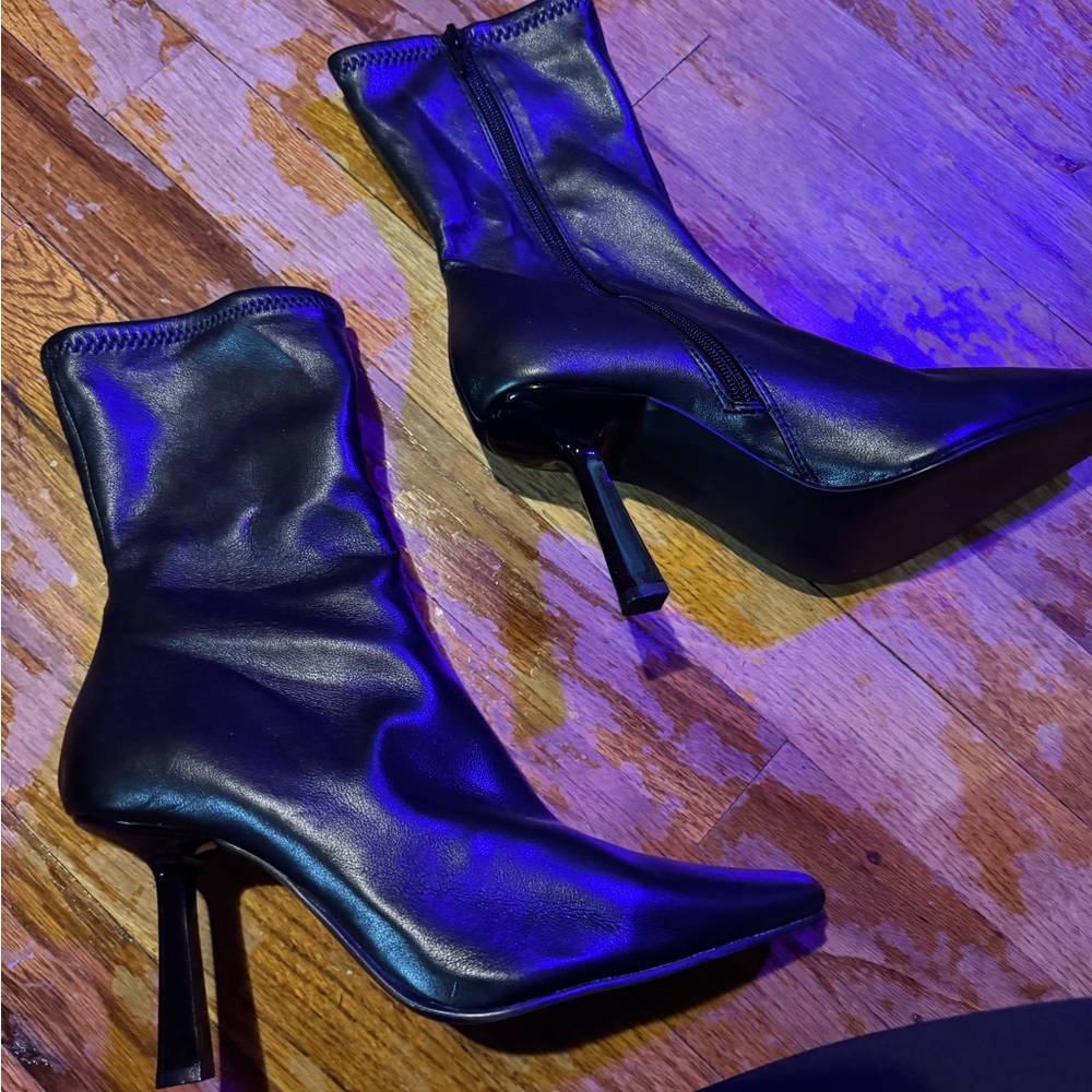 Steve Madden Boots size 9